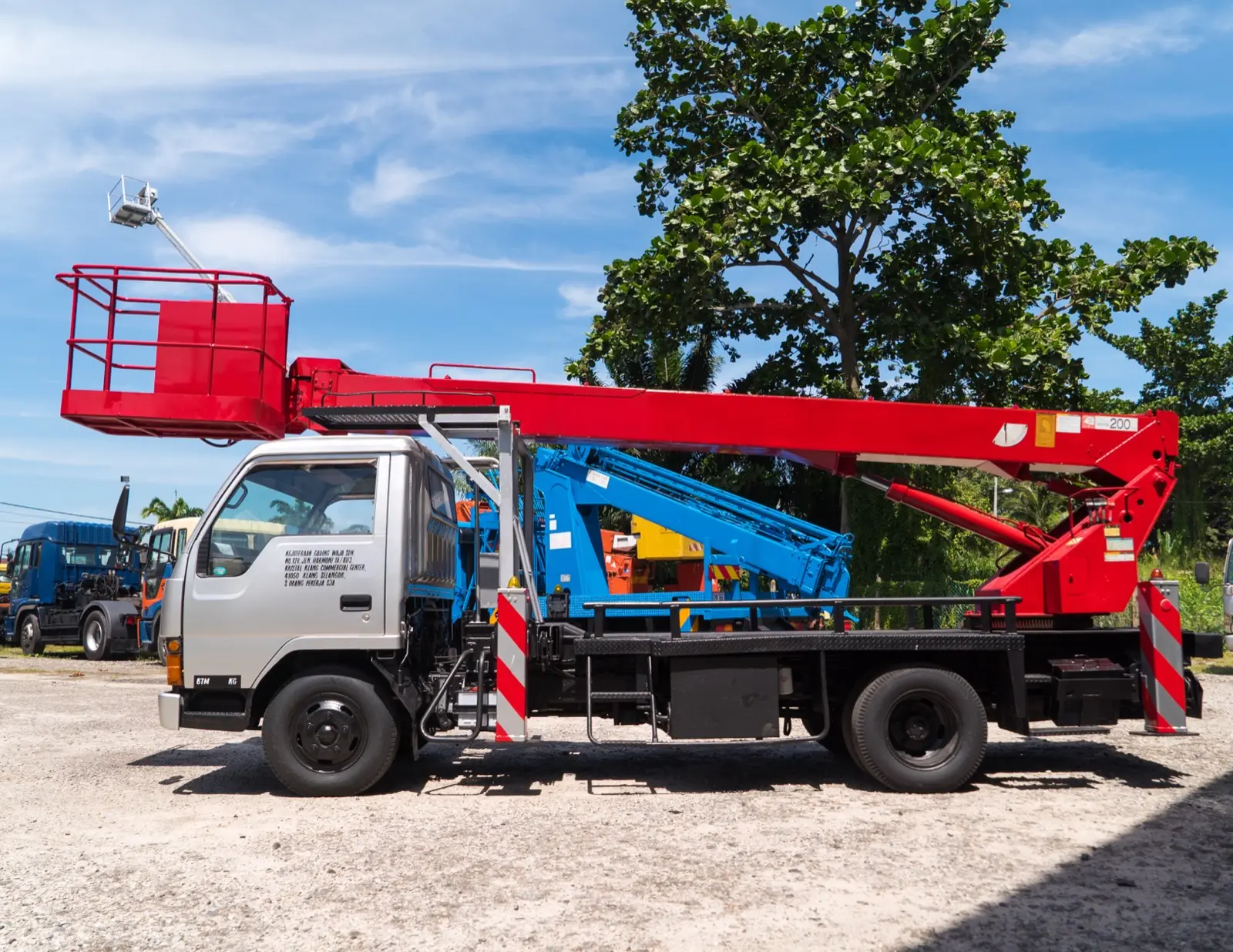 Skylift (mobile aerial platform)