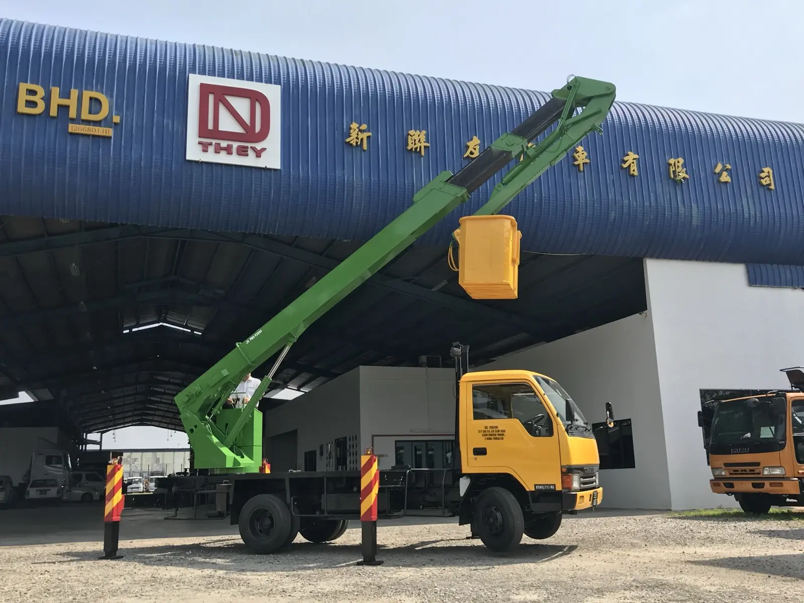 Over 30 years selling lorries in Muar.